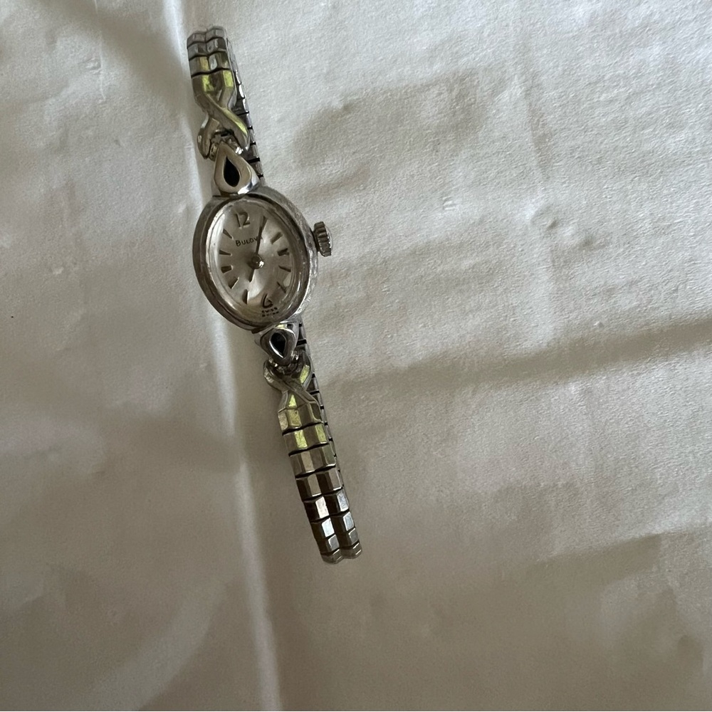 Bulova Women Vintage Watch stretch Band marked 10k RGP N0 Z55070 - Picture 2 of 9